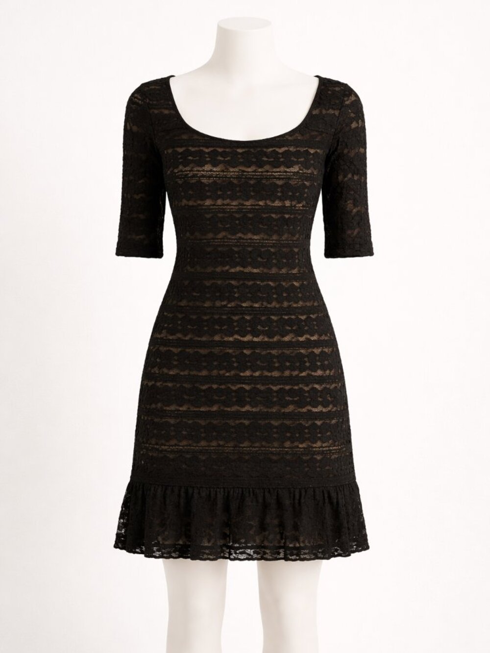 Max Edition Black Lace Fully Lined Size Large NWT
